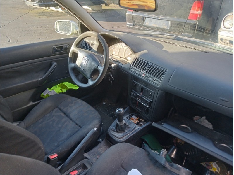 volkswagen golf iv berlina (1j1) del año 2002