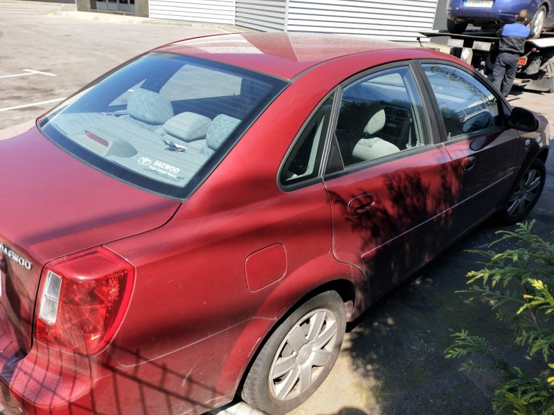 daewoo nubira berlina del año 2004