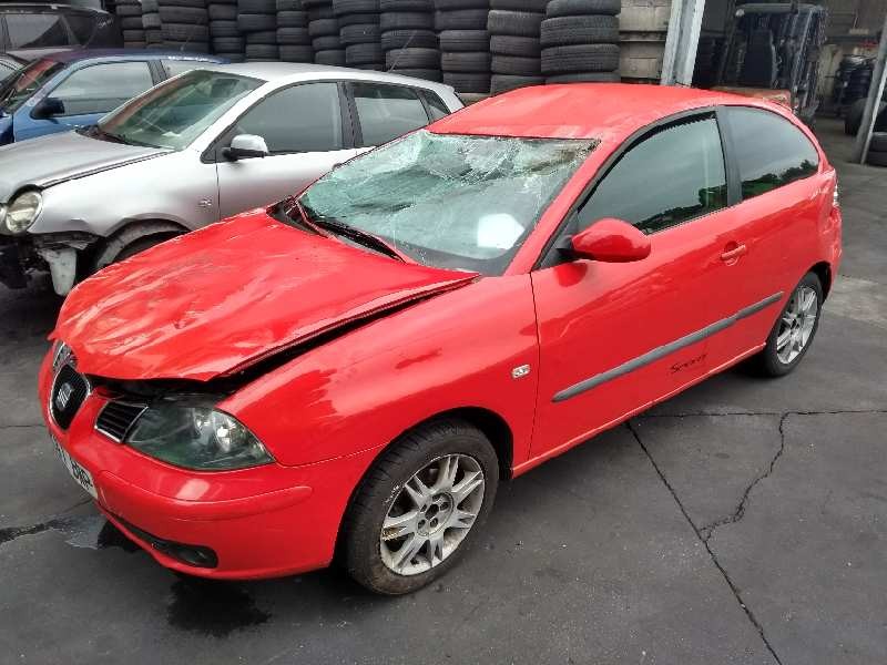 seat ibiza (6l1) del año 2002