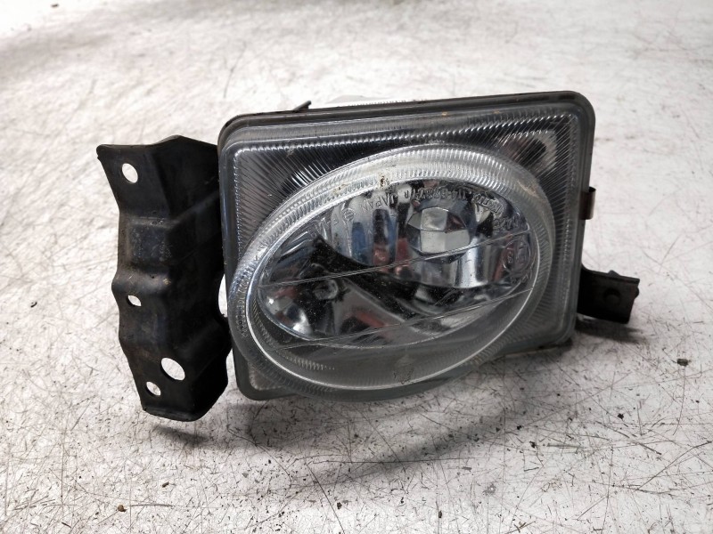 Recambio de faro antiniebla derecho para mitsubishi galant berlina (ea0) 2400 gls referencia OEM IAM 11487377  