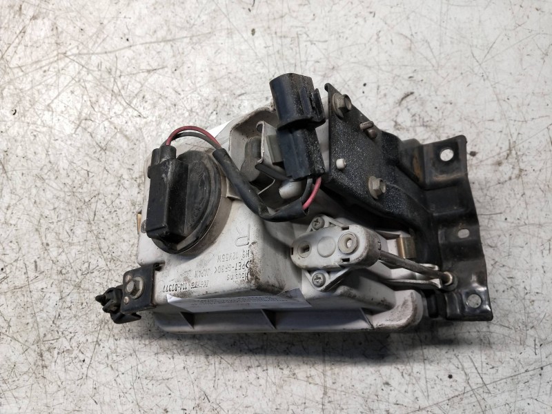 Recambio de faro antiniebla derecho para mitsubishi galant berlina (ea0) 2400 gls referencia OEM IAM 11487377  