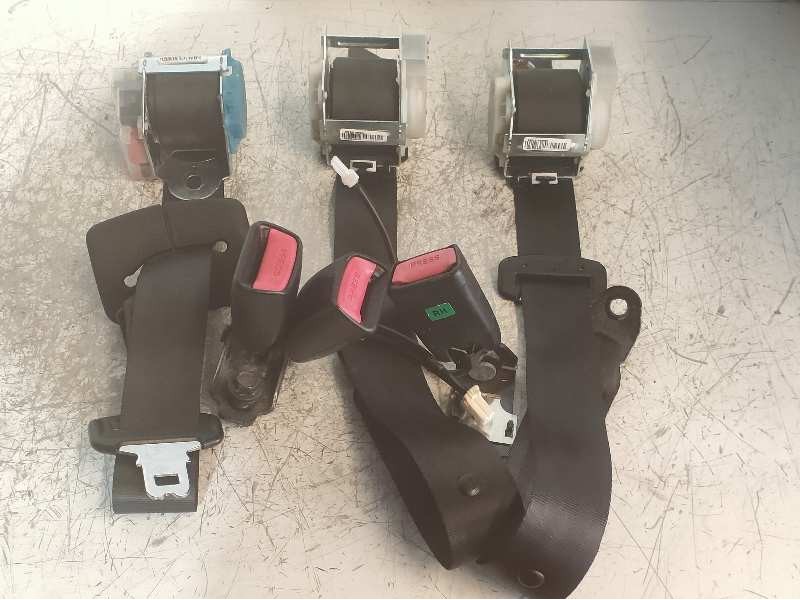 Recambio de juego cinturones trasero para kia pro_cee´d drive referencia OEM IAM 898201H000EQ 898101H000EQ 898501H000EQ