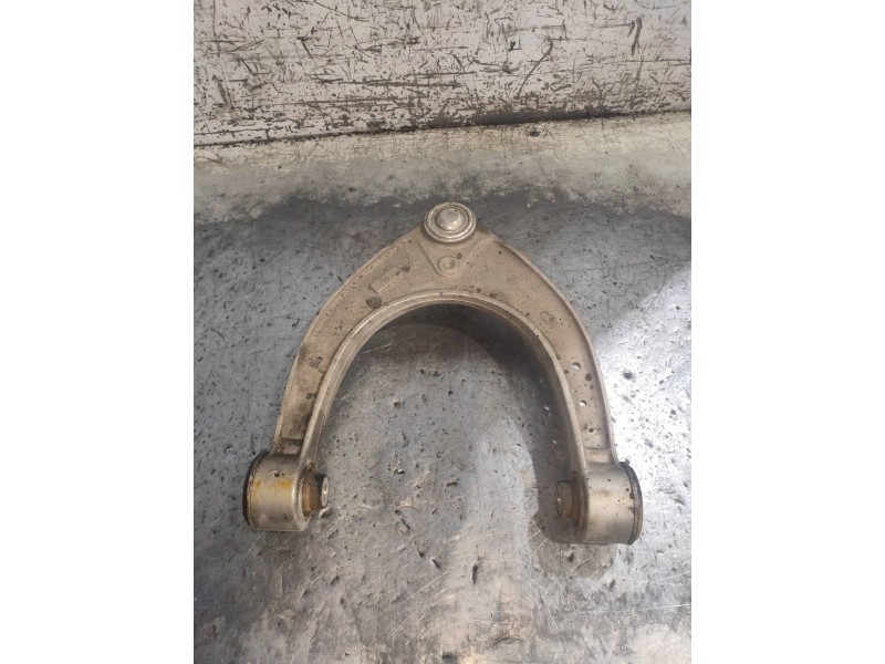 Recambio de brazo suspension superior delantero derecho para bmw serie 5 touring (f11) 530d xdrive referencia OEM IAM   