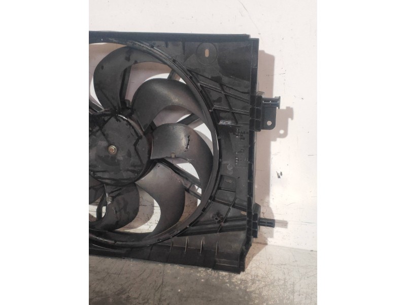 Recambio de electroventilador para dacia lodgy ambiance referencia OEM IAM 8240636  