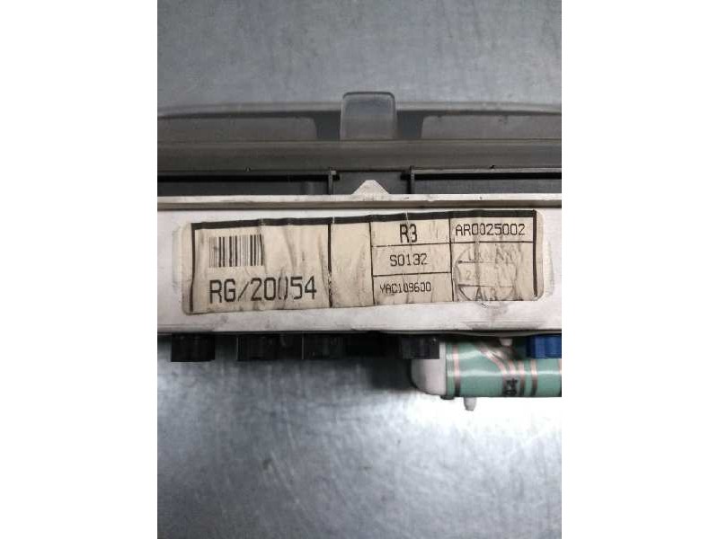 Recambio de cuadro instrumentos para mg rover serie 200 (rf) 1.8 cat referencia OEM IAM AR0025002 RG20054 