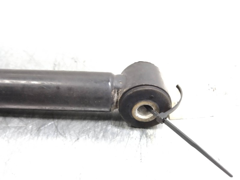 Recambio de amortiguador trasero para mazda 2 berlina (dy) 1.4 diesel cat referencia OEM IAM   