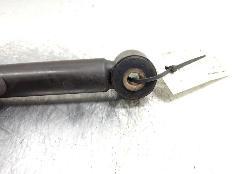 Recambio de amortiguador trasero para mazda 2 berlina (dy) 1.4 diesel cat referencia OEM IAM   