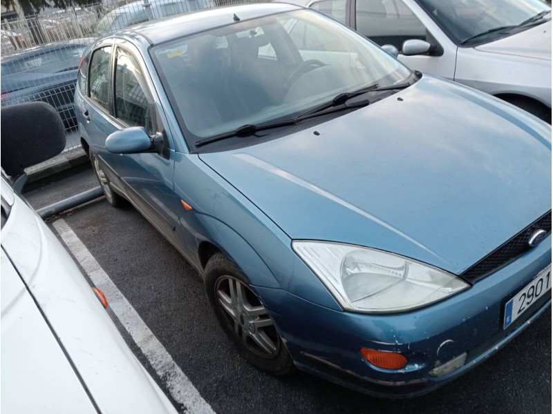 ford focus berlina (cak) del año 2001