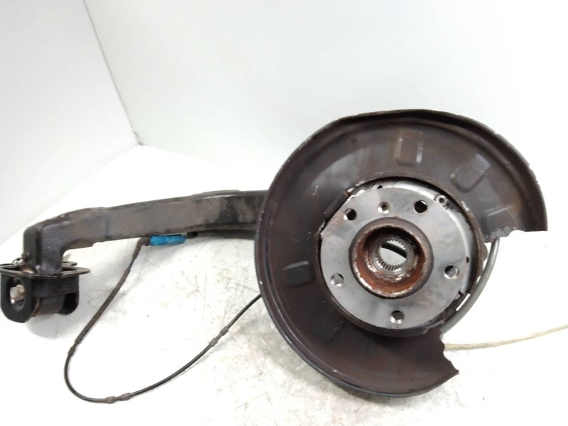 Recambio de mangueta trasera derecha para bmw x3 (e83) xdrive 20d referencia OEM IAM 33303420502  