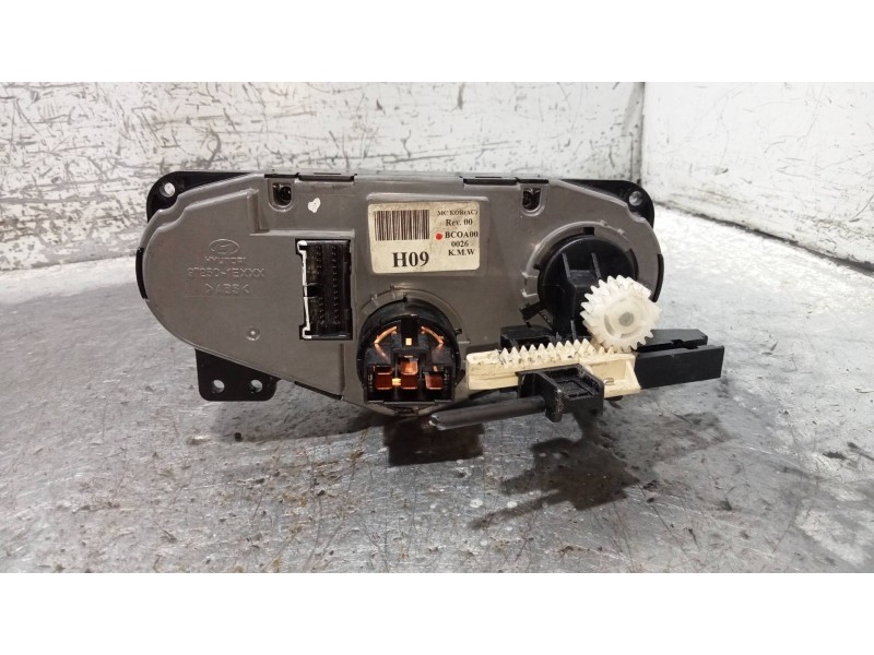 Recambio de mando calefaccion / aire acondicionado para hyundai accent (mc) gl crdi referencia OEM IAM 972501EXXX  