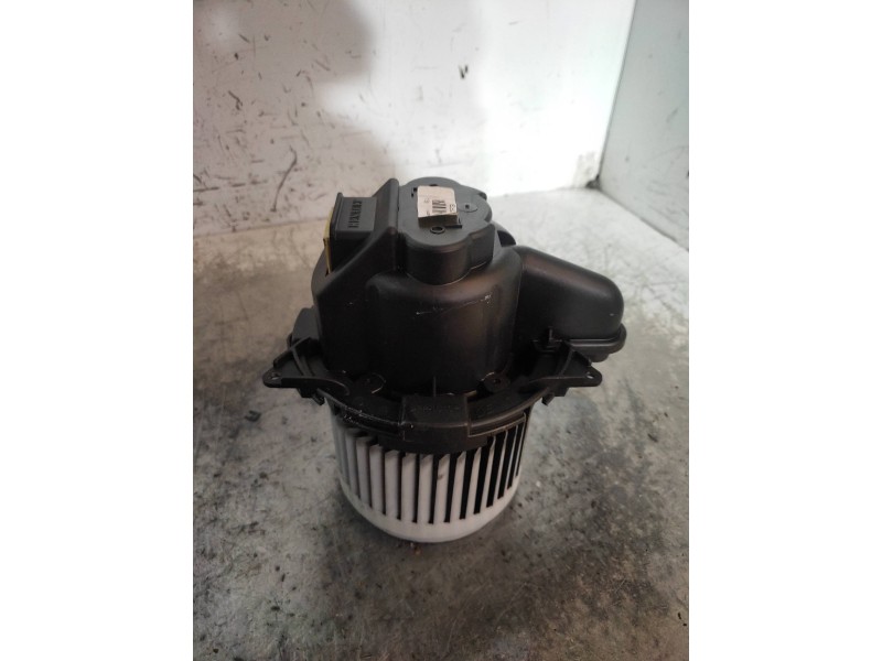 Recambio de motor calefaccion para dacia lodgy ambiance referencia OEM IAM 5P370100  