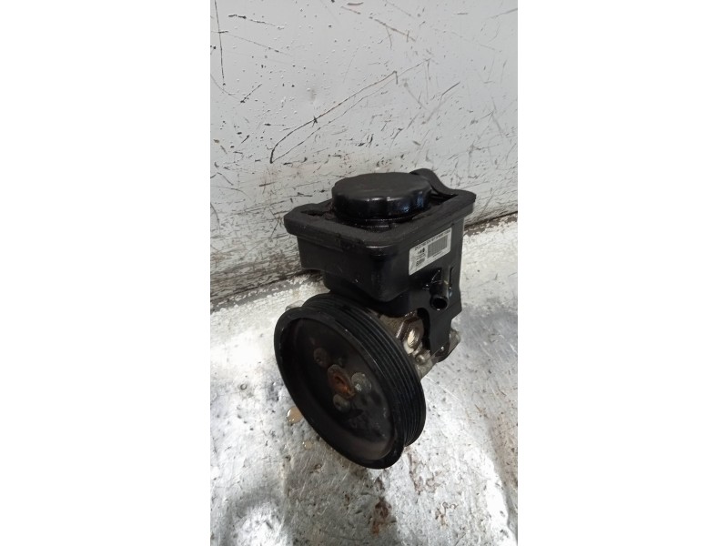 Recambio de bomba direccion para bmw serie 5 berlina (e60) 520d referencia OEM IAM 7693974101  