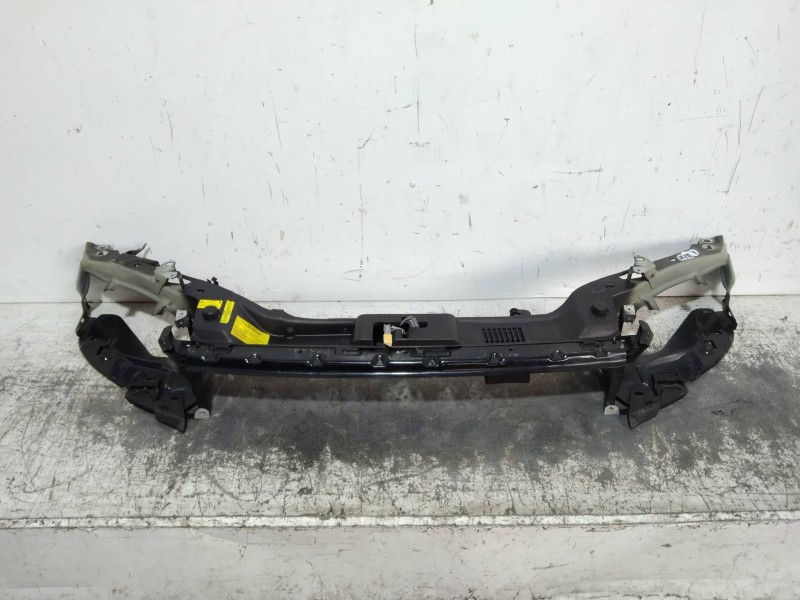 Recambio de panel frontal para volvo s40 berlina 2.0 d kinetic referencia OEM IAM   