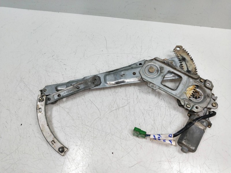 Recambio de elevalunas trasero derecho para subaru legacy berl./familiar b10 (bc/bjf) referencia OEM IAM   4P
