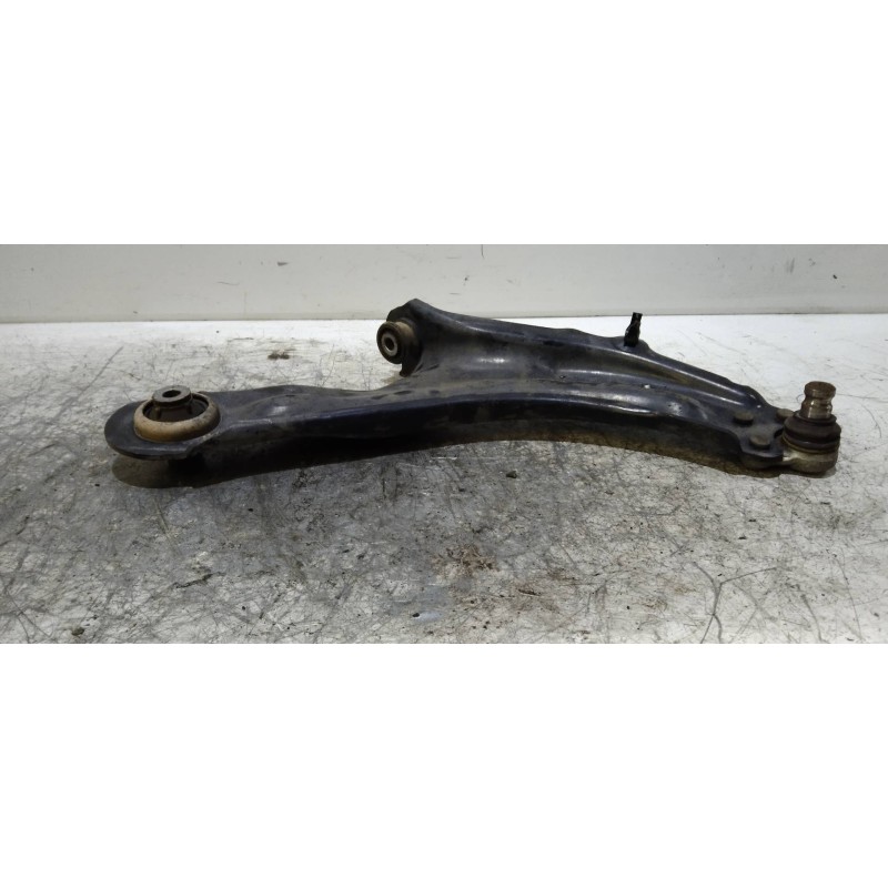 Recambio de brazo suspension inferior delantero derecho para renault kangoo furgón compact comfort referencia OEM IAM   