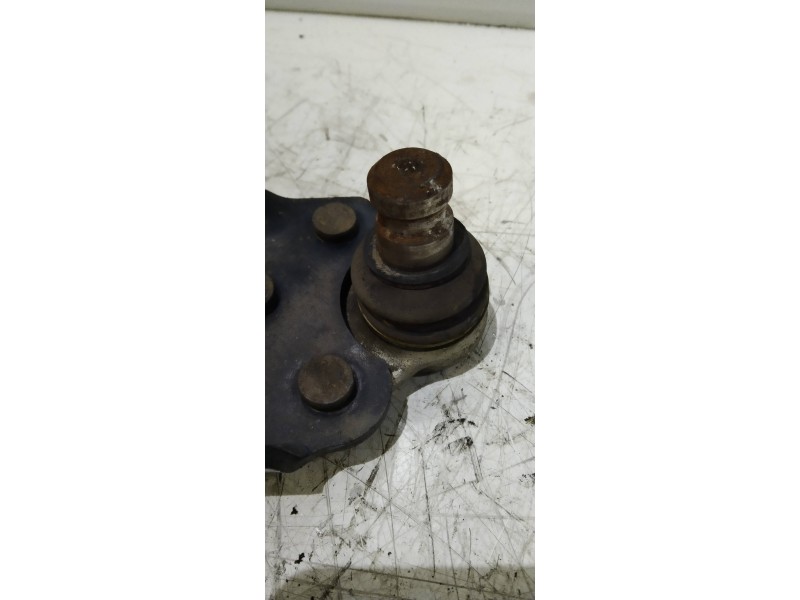 Recambio de brazo suspension inferior delantero derecho para renault kangoo furgón compact comfort referencia OEM IAM   