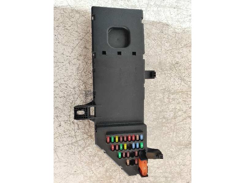 Recambio de caja reles / fusibles para saab 9-3 sport sedán aero referencia OEM IAM 12779003 356967 