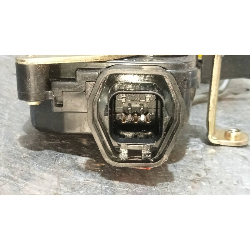 Recambio de motor cierre centralizado delantero derecho para hyundai accent (mc) gl crdi referencia OEM IAM   