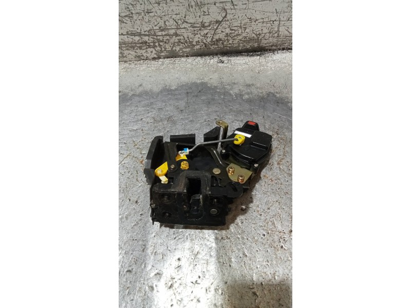 Recambio de motor cierre centralizado delantero izquierdo para hyundai accent (mc) gl crdi referencia OEM IAM   