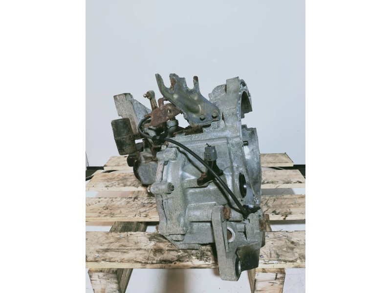 Recambio de caja cambios para mazda 3 berlina (bk) 2.0 sportive referencia OEM IAM GC070  