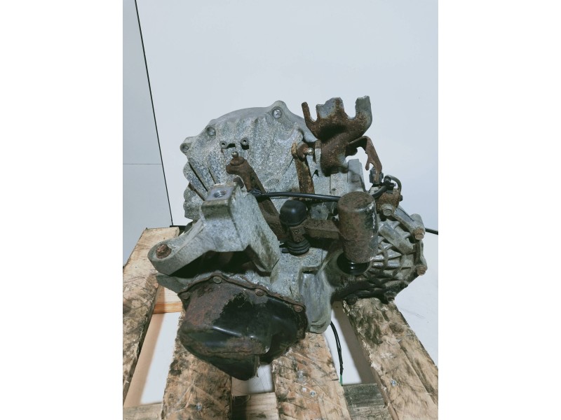 Recambio de caja cambios para mazda 3 berlina (bk) 2.0 sportive referencia OEM IAM GC070  