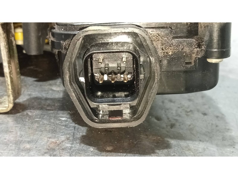 Recambio de motor cierre centralizado trasero izquierdo para hyundai accent (mc) gl crdi referencia OEM IAM   