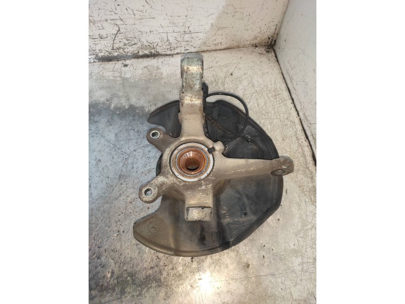 Recambio de mangueta delantera izquierda para mercedes clase b (w245) 180 cdi (245.207) referencia OEM IAM   