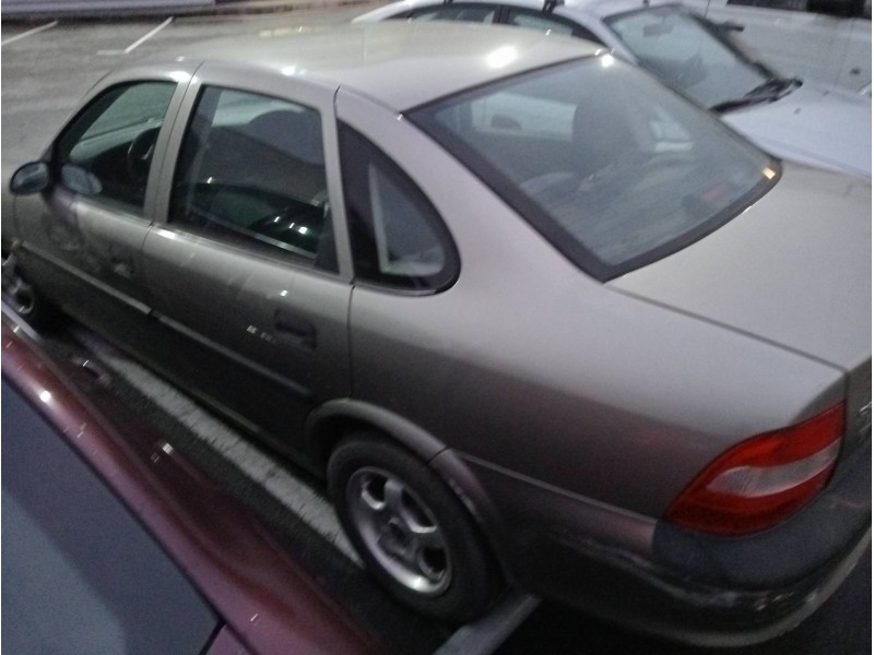 opel vectra b berlina del año 1997
