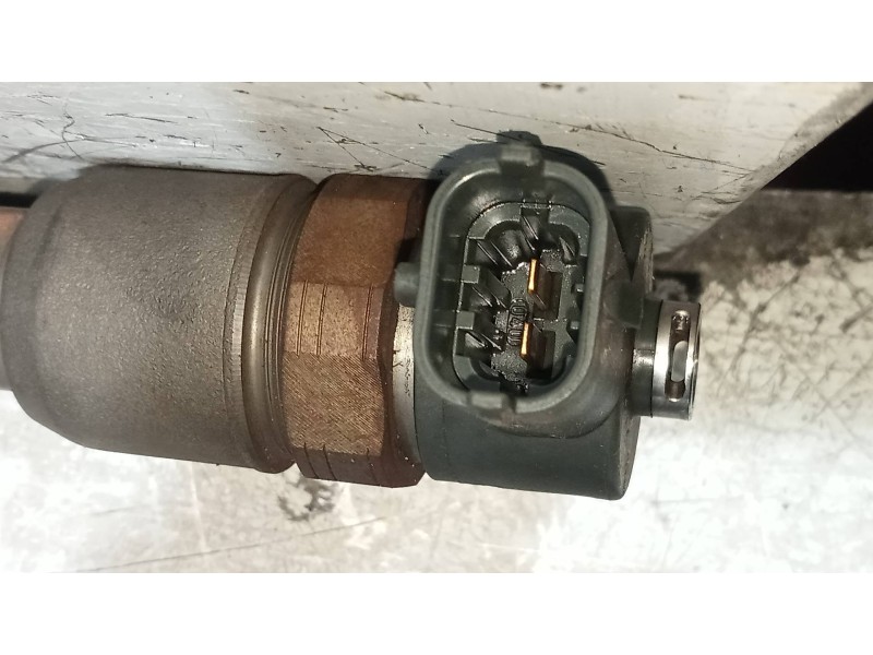 Recambio de inyector para hyundai accent (mc) gl crdi referencia OEM IAM 0445110256 338002A400 