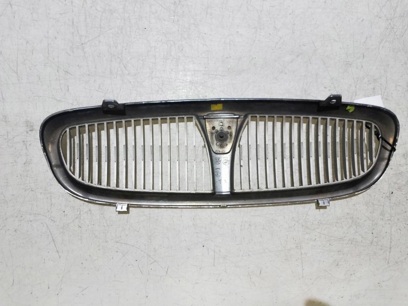 Recambio de rejilla delantera para mg rover serie 25 (rf) 1.4 16v cat referencia OEM IAM   