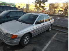 ford escort berlina/turnier del año 1990