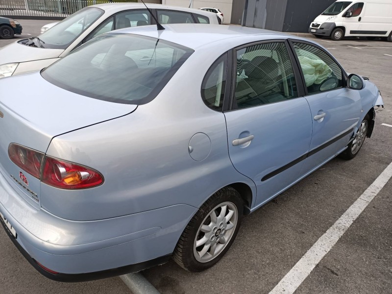 seat cordoba berlina (6l2) del año 2003