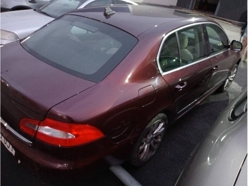 skoda suberb (3t4) del año 2008