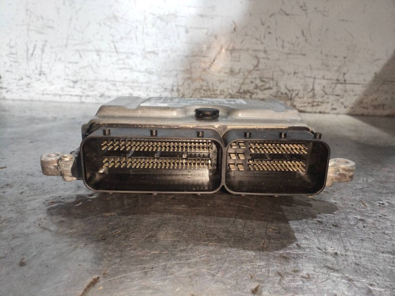 Recambio de centralita motor uce para mercedes clase b (w245) 180 cdi (245.207) referencia OEM IAM 0281013965 A6401501691 