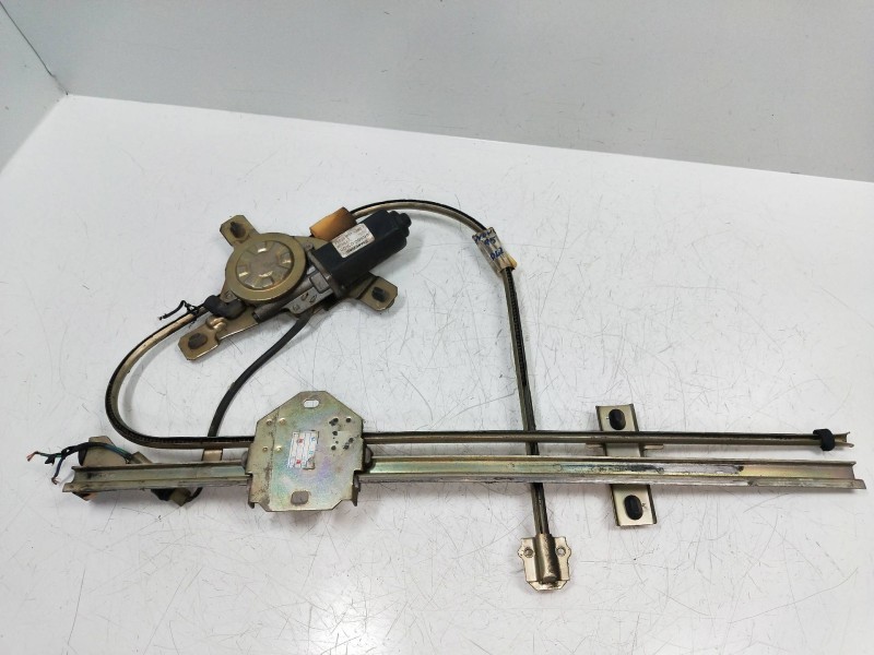 Recambio de elevalunas delantero izquierdo para ssangyong family 2.5 referencia OEM IAM 8685003100  5P Recambio de elevalunas delantero izquierdo para ssangyong family 2.5 referencia OEM IAM 8685003100  5P