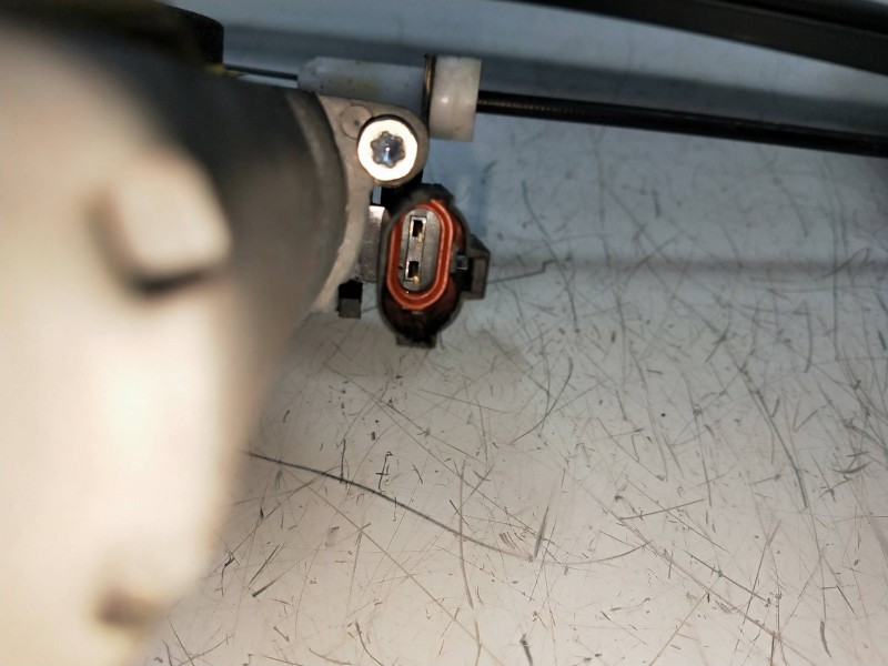 Recambio de elevalunas trasero derecho para ssangyong kyron 2.0 referencia OEM IAM 8810021012  5P