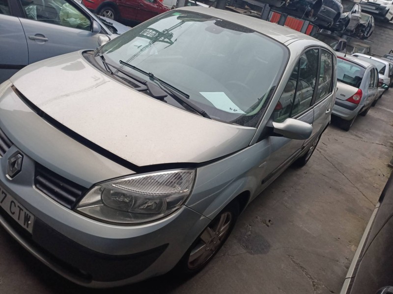 renault scenic ii del año 2004