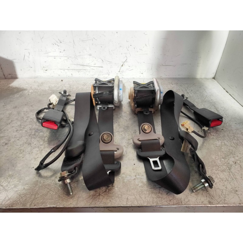 Recambio de juego cinturones delantero para mazda 6 berlina (gg) 2.0 crtd 120 active (5-ptas.) referencia OEM IAM   5P
