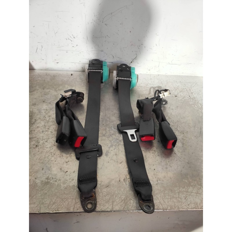 Recambio de juego cinturones trasero para mazda 6 berlina (gg) 2.0 crtd 120 active (5-ptas.) referencia OEM IAM   