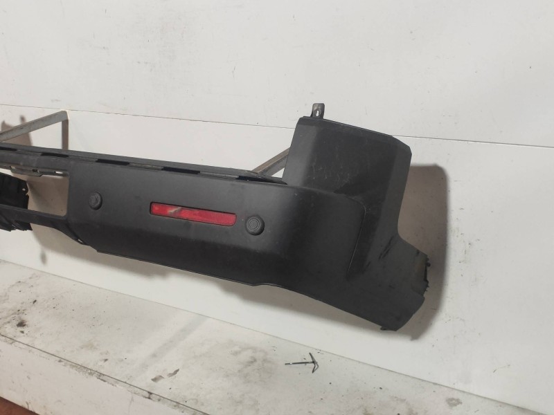 Recambio de paragolpes trasero para land rover discovery v6 td s referencia OEM IAM   