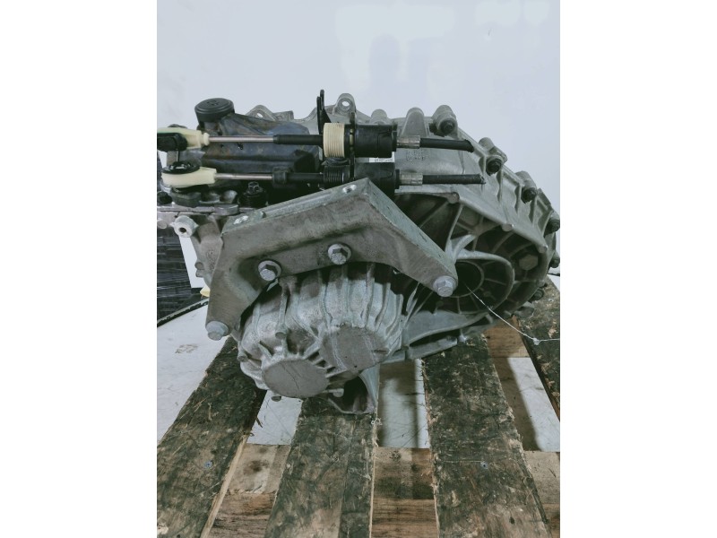 Recambio de caja cambios para volvo v60 kombi kinetic referencia OEM IAM BG9R7002KA T1GG4 130111 111342 6V