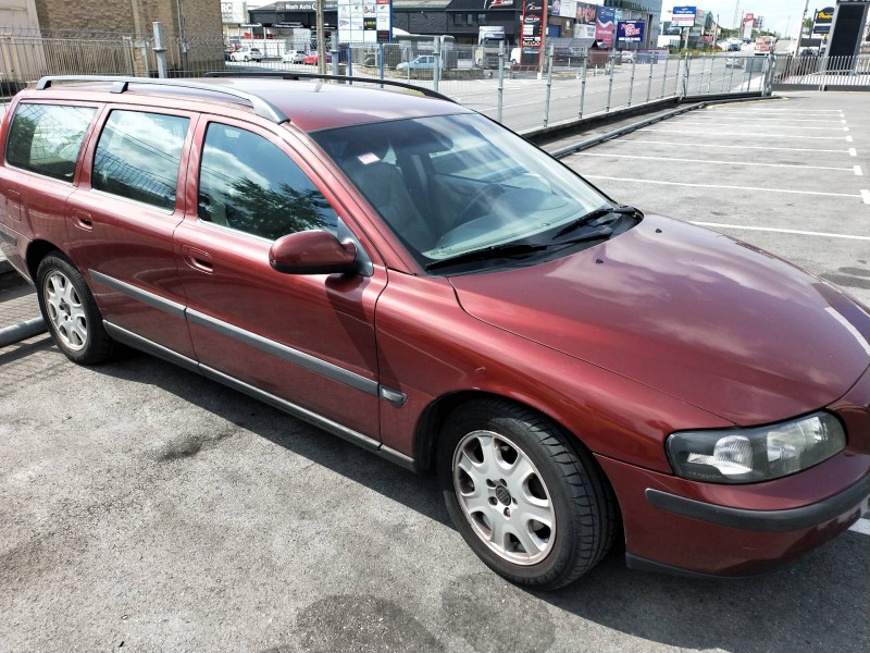 volvo v70 familiar del año 2001
