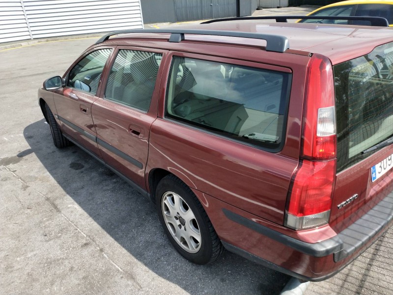 volvo v70 familiar del año 2001