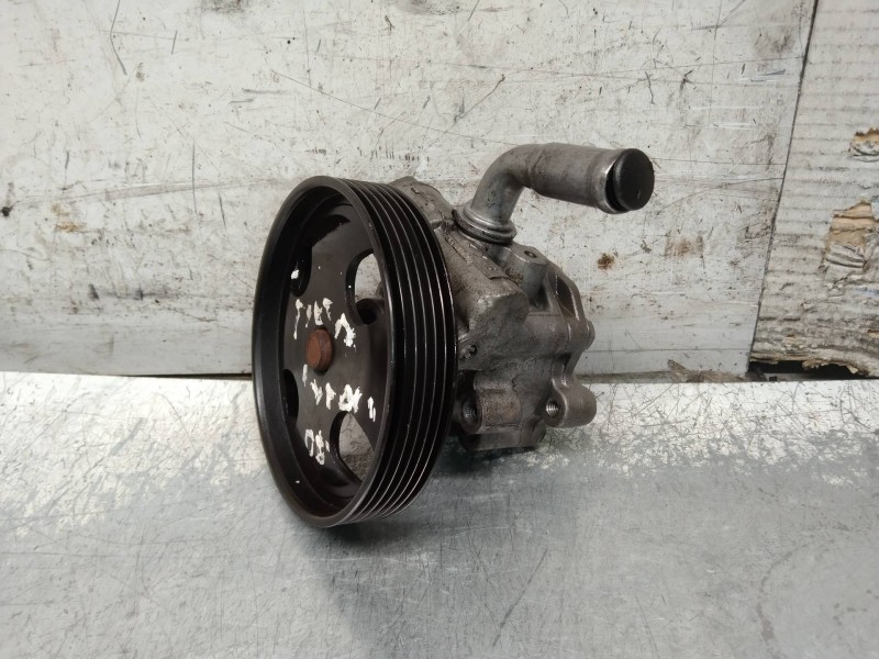 Recambio de bomba direccion para ford fiesta (cbk) futura referencia OEM IAM 2S6C3A696DD  