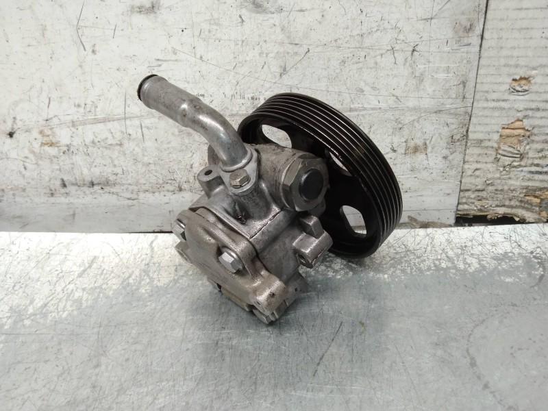 Recambio de bomba direccion para ford fiesta (cbk) futura referencia OEM IAM 2S6C3A696DD  