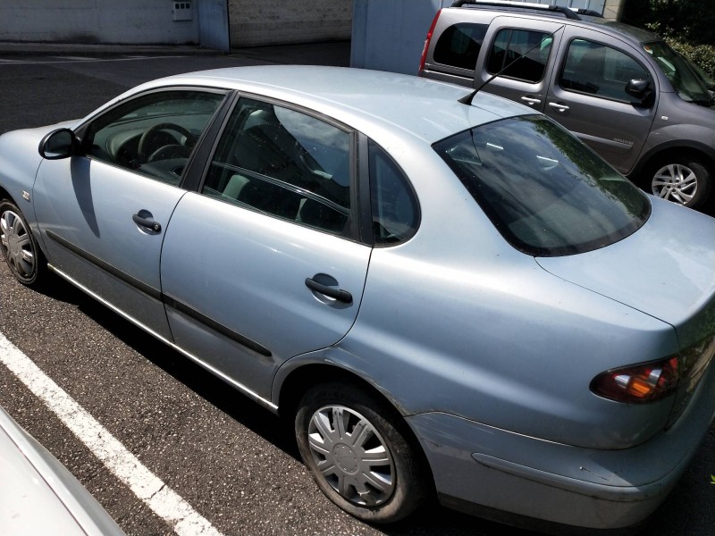 seat cordoba berlina (6l2) del año 2003