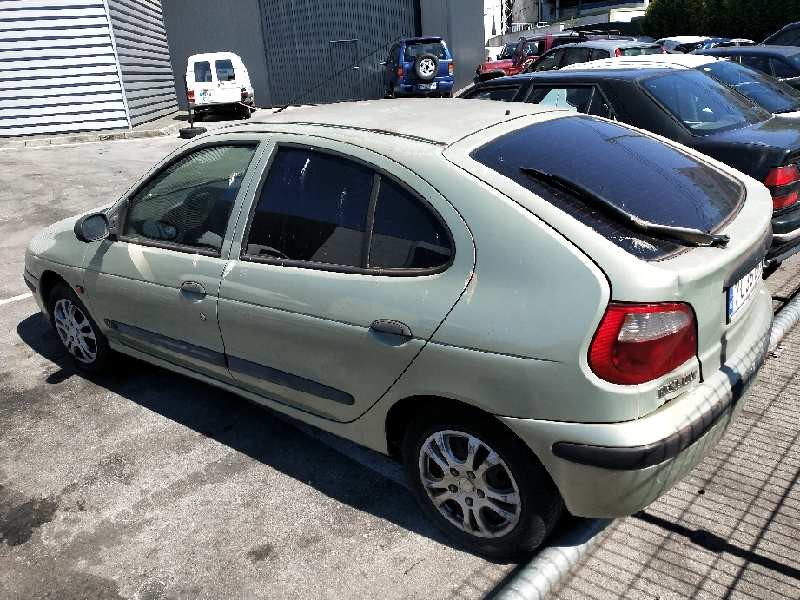 renault megane i fase 2 berlina (ba0) del año 2001