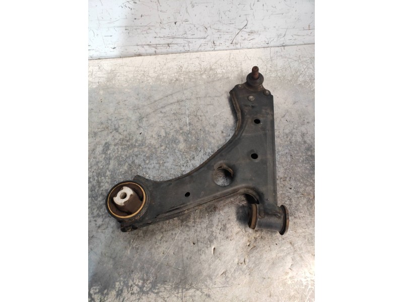 Recambio de brazo suspension inferior delantero izquierdo para alfa romeo mito (145) basis (2016) referencia OEM IAM   