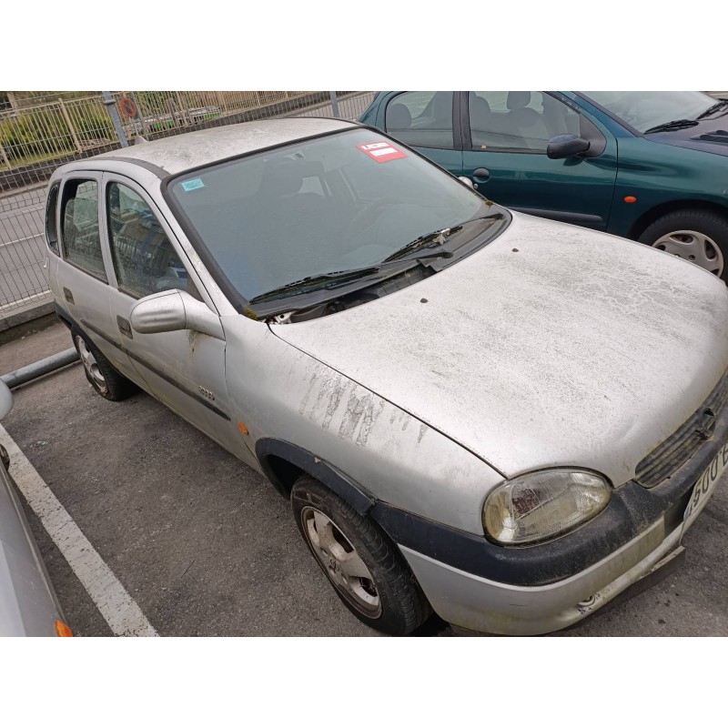 opel corsa b del año 2000