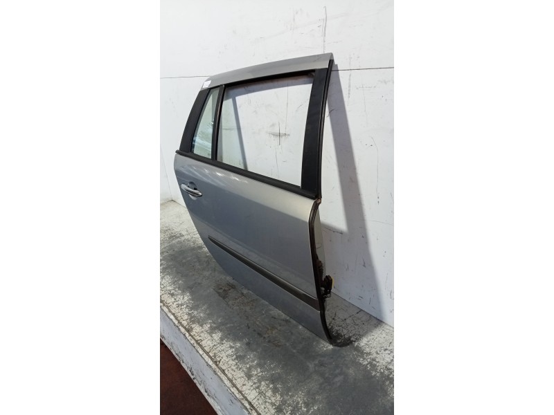 Recambio de puerta trasera derecha para renault laguna ii grandtour (kg0) dynamique luxe referencia OEM IAM   5P